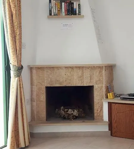 Froso Vilă Kathikas